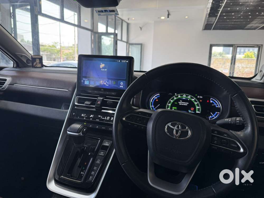 Toyota Innova Hycross 2.0 Zx (o) Hybrid 7 Str, 2024, Cng & Hybrids