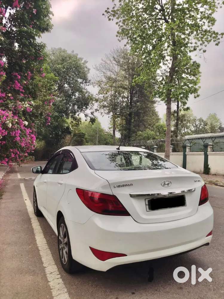 Verna Fluidic 1.6 Sx
Model 2017
Automatic 
Diesel