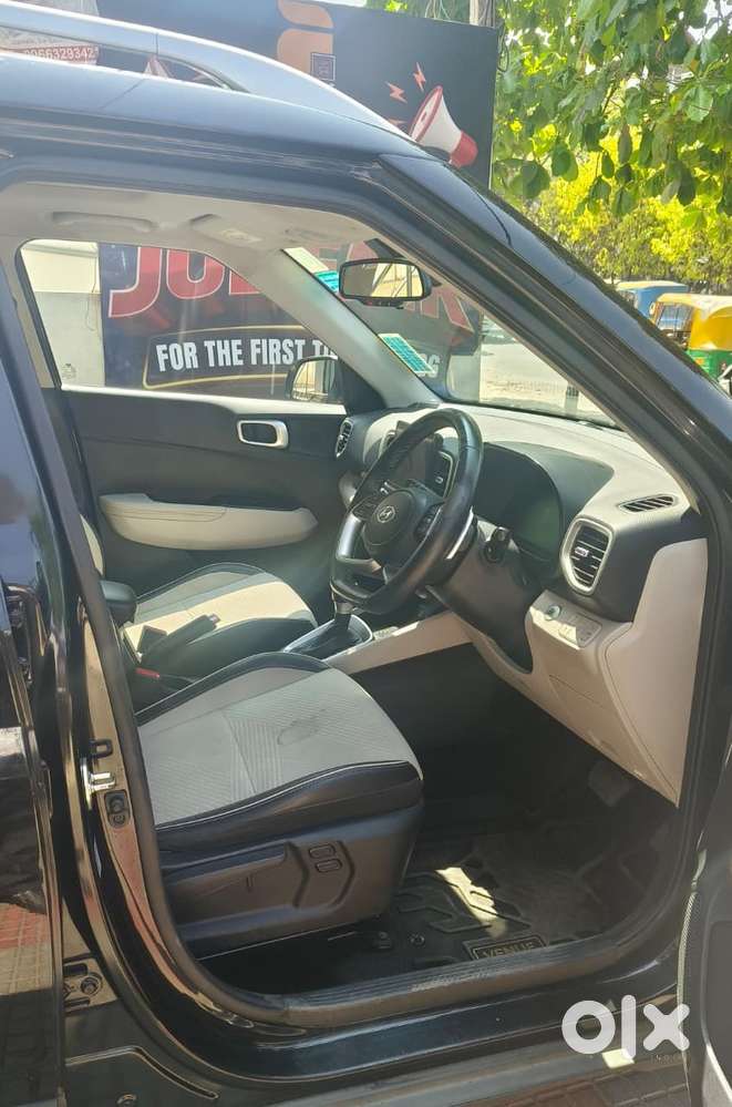 Hyundai Venue 1.0 Sx (o) Turbo Dct, 2023, Petrol