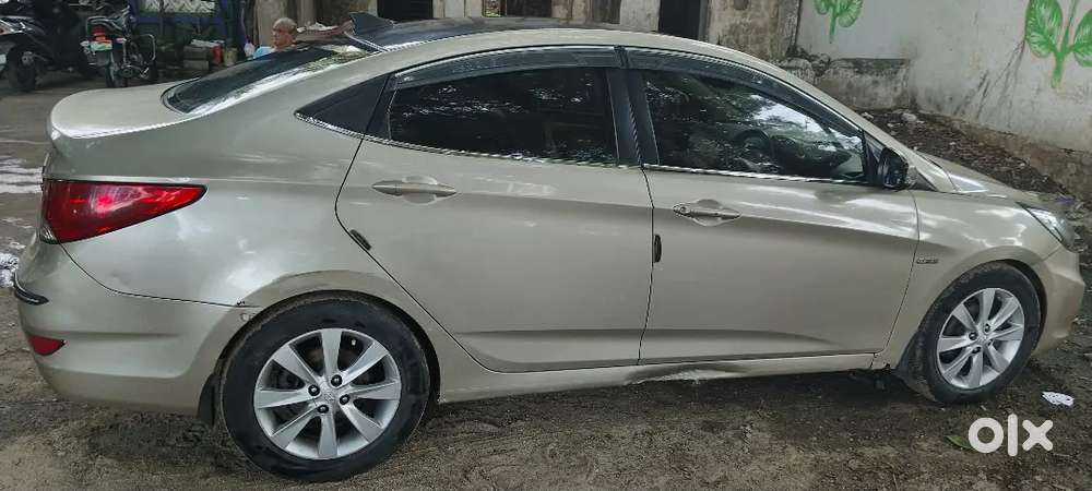 Hyundai Verna 2011