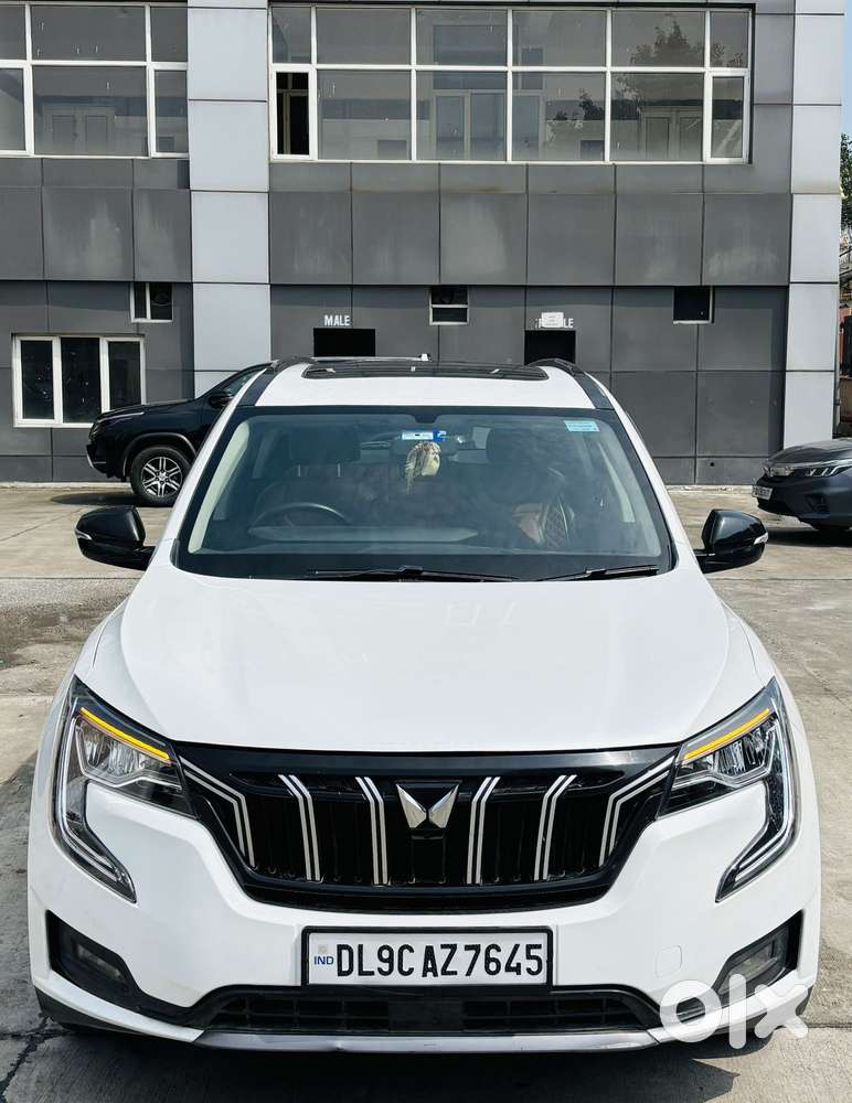 Mahindra Xuv700 2.0 Ax 5 Petrol Mt Str, 2022, Petrol