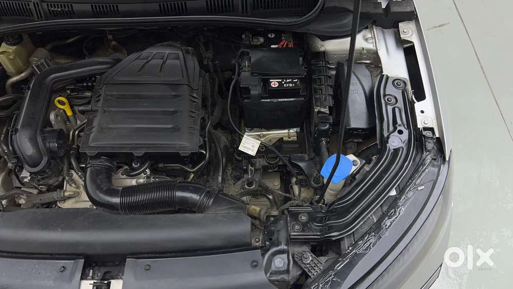 Skoda Slavia Ambition 1.0l Tsi At, 2022, Petrol