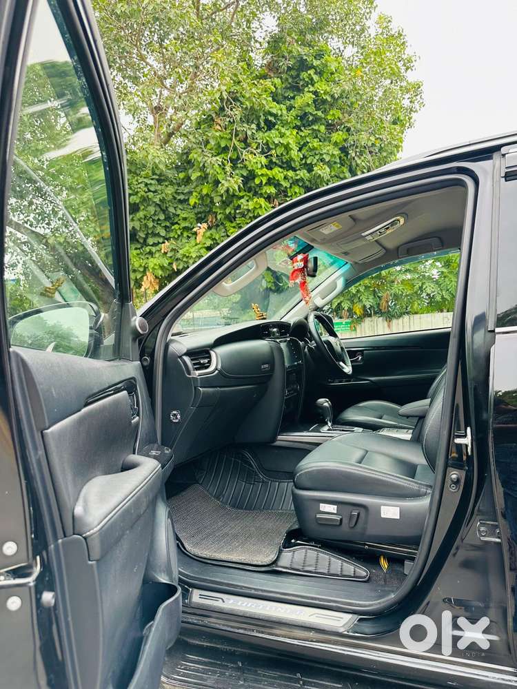 Toyota Fortuner 4x2 At 2.7 Petrol, 2025, Petrol