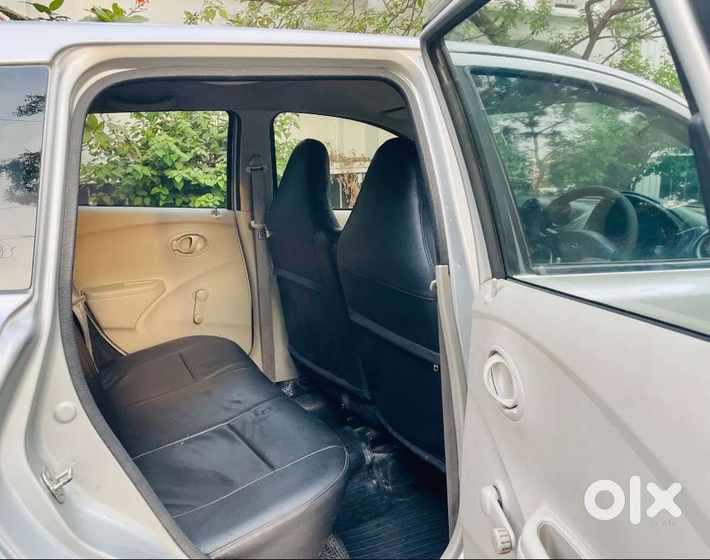 2016 Datsun Go Plus T Optional (petrol & Lpg) • 7 Seater •