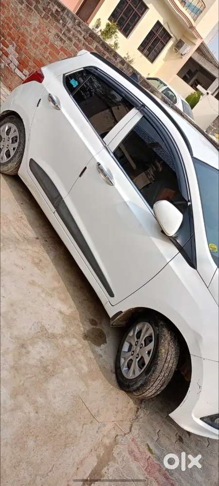 Hyundai Grand I10 2015 Diesel 89000 Km Driven