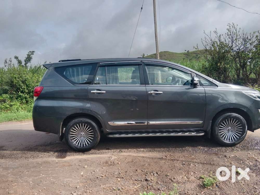 Toyota Innova Crysta 2017