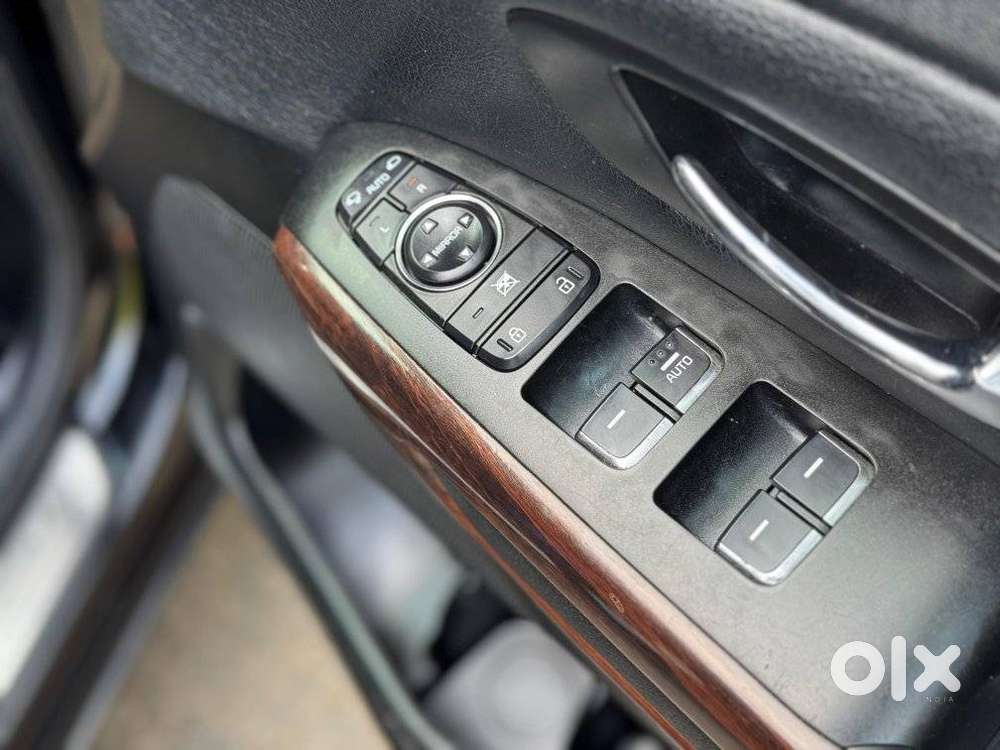 Kia Carnival Prestige, 2023, Diesel