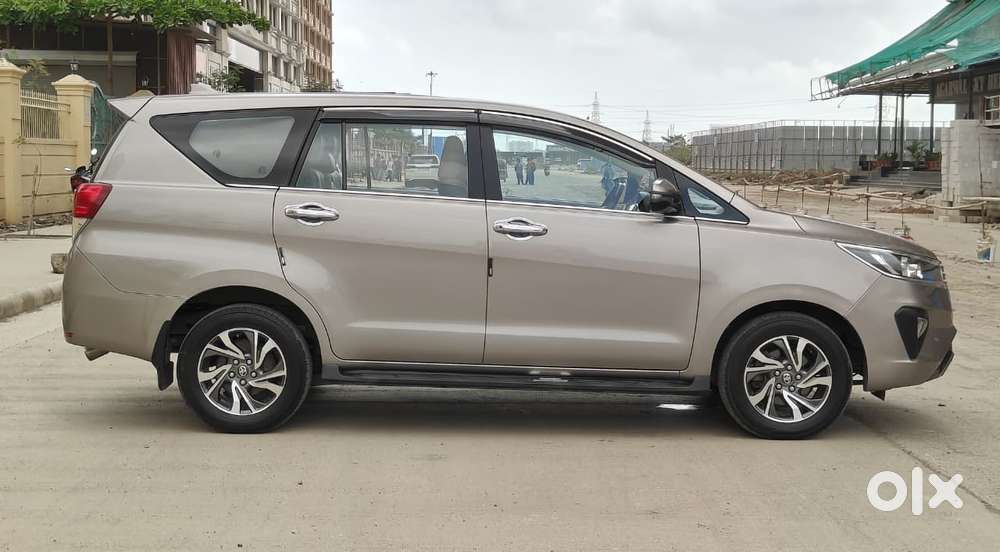 Toyota Innova Crysta [2020-ongoing] 2.4 Gx 8 Str, 2022, Diesel
