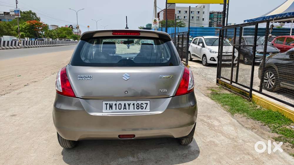 Maruti Suzuki Swift Vxi + Manual, 2017, Petrol