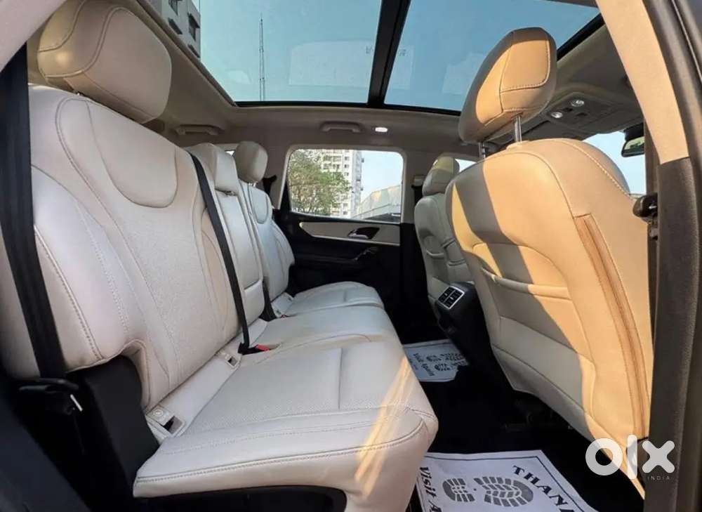 Mahindra Xuv700 Ax7l At Dsl 1st Owner
