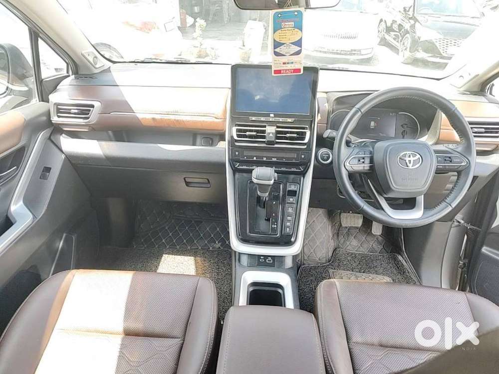 Toyota Innova Hycross 2.0 Zx (o) Hybrid 7 Str, 2023, Petrol