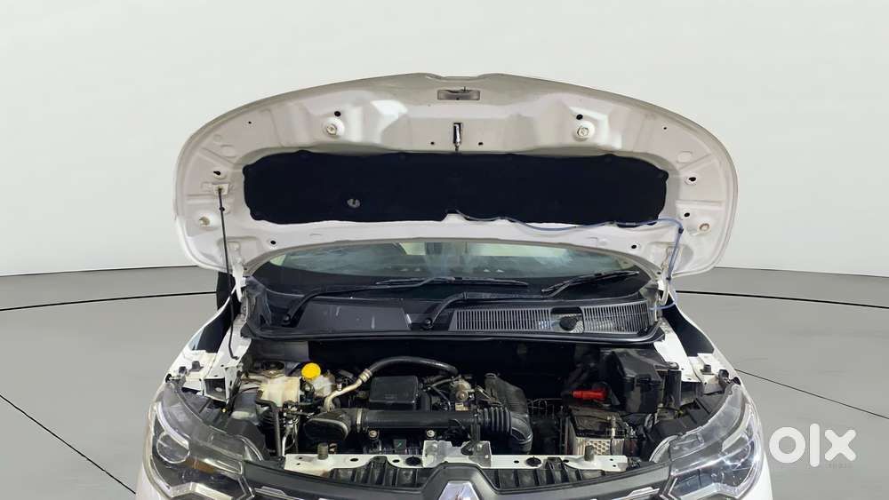 Renault Triber Rxz, 2024, Petrol