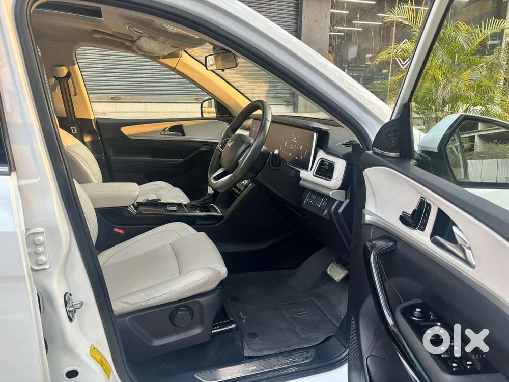 Mahindra Xuv700 2.2 Ax 7 Diesel At Str Awd, 2023, Diesel