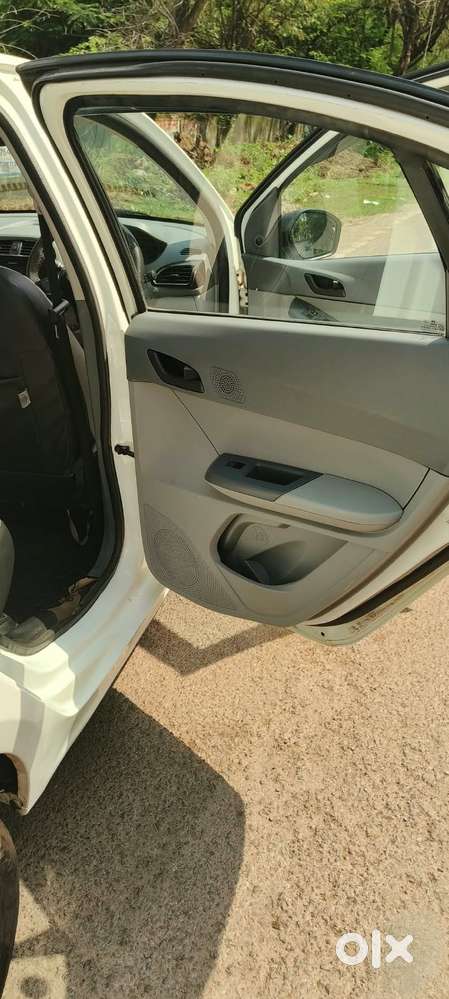 Tata Tigor, 2023, Petrol