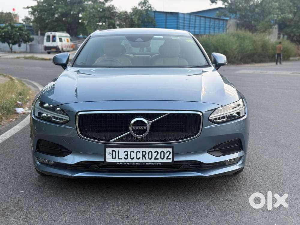 Volvo S90 D4 Momentum, 2019, Diesel