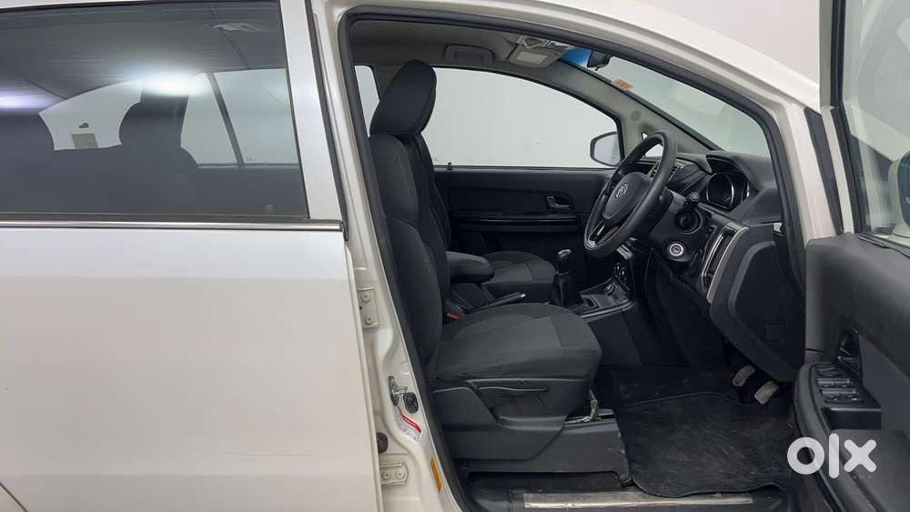 Tata Hexa 2.2 Xe 4x2 7 Str, 2018, Diesel
