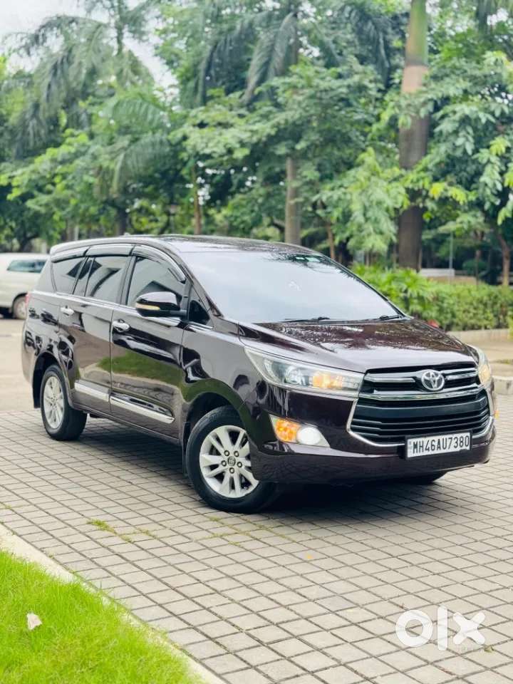 Toyota Innova Crysta 2.4 V 7 Str, 2016, Diesel