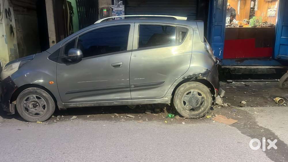 Chevrolet Beat Petrol 2014