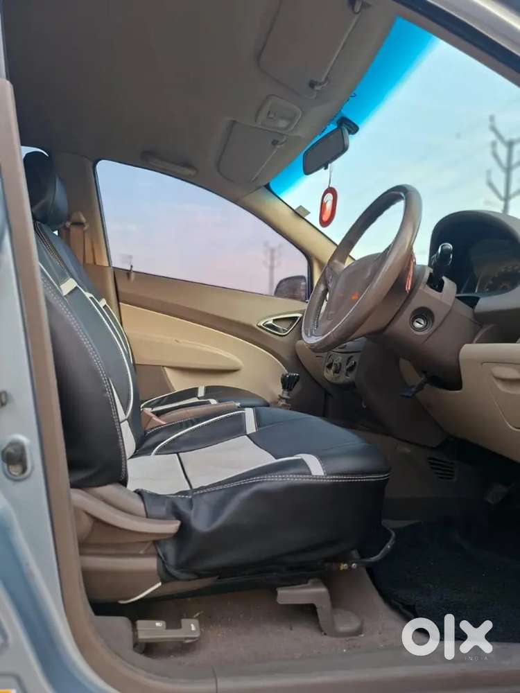 4 Power Window Good Condition Top Variant Diesel Average Very Good