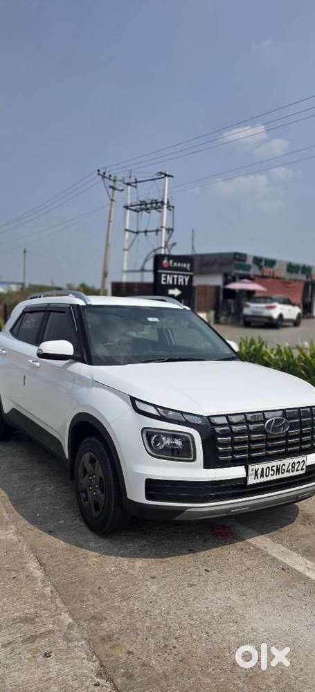 Hyundai Venue 1.2 S (o), 2023, Petrol