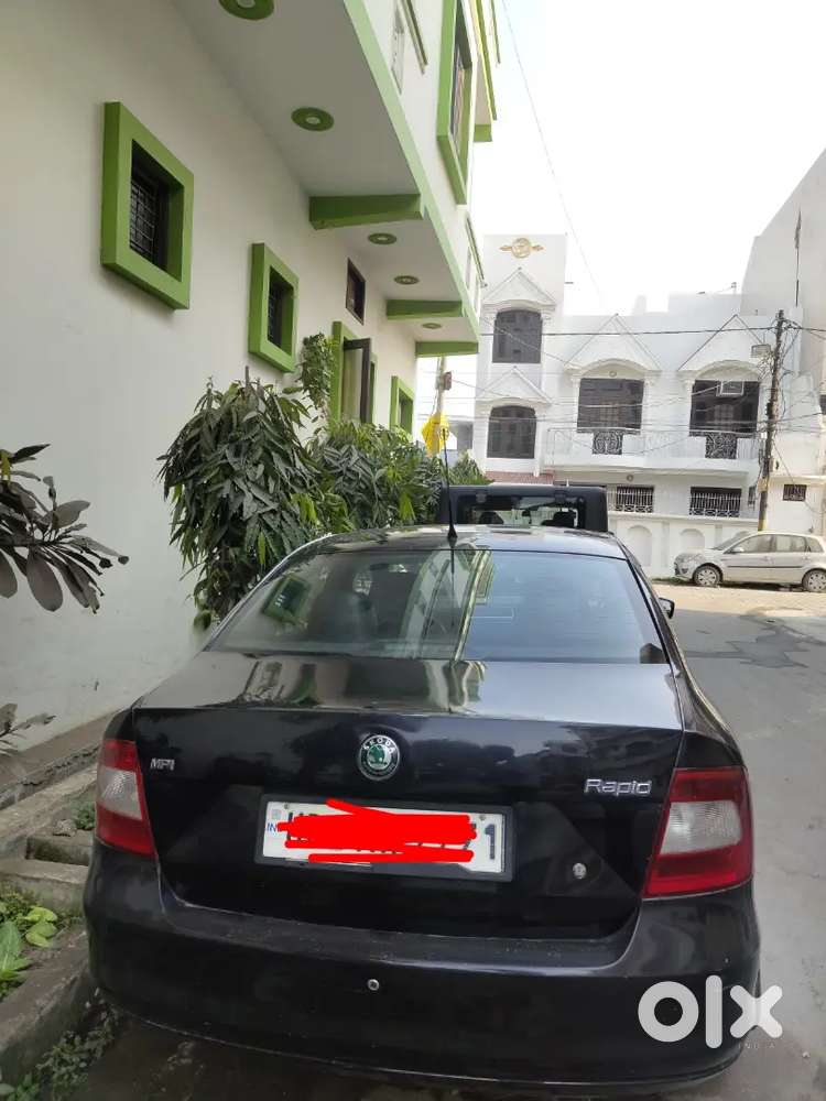 Skoda Rapid Elegance 2013 Car