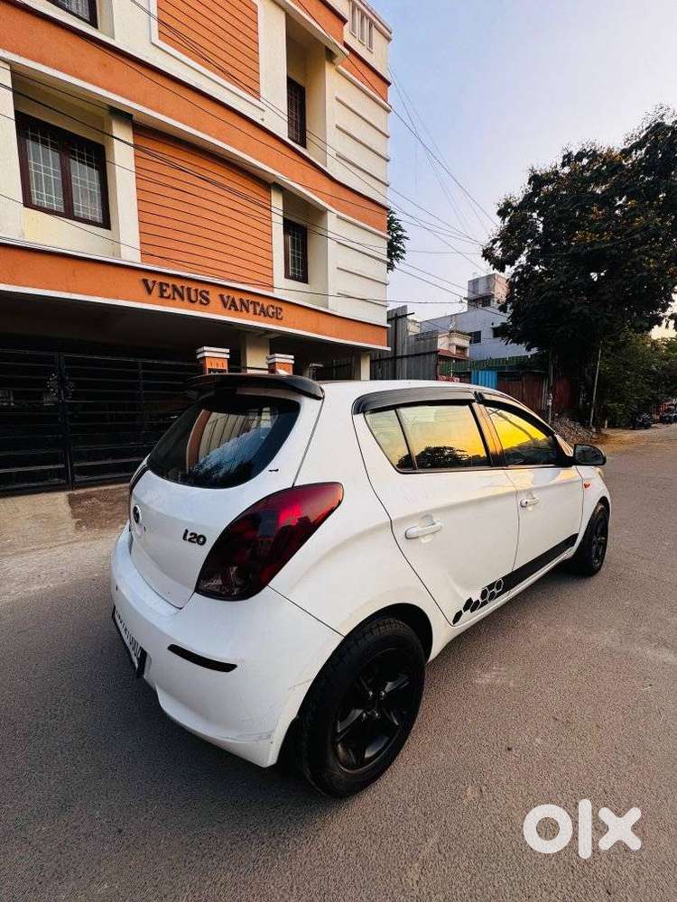 Hyundai I20 Era 1.4 Crdi 6 Speed Bs-iv, 2013, Diesel