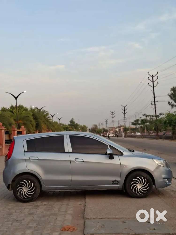 4 Power Window Good Condition Top Variant Diesel Average Very Good