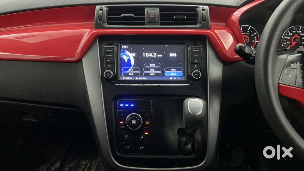 Mahindra Kuv 100 2016-2017 Mfalcon G80 K8 Dual Tone, 2017, Petrol