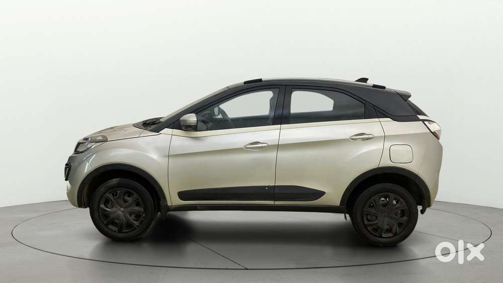 Tata Nexon 1.2 Revotron Xt, 2018, Petrol