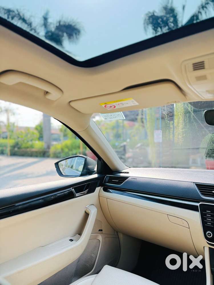 Skoda Superb 2.0 L&k Tsi At, 2023, Petrol
