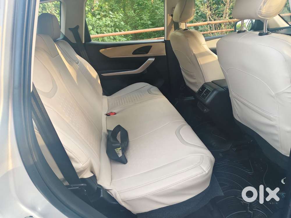 Mahindra Xuv700 2.2 Mx Diesel Mt 5 Str, 2022, Diesel