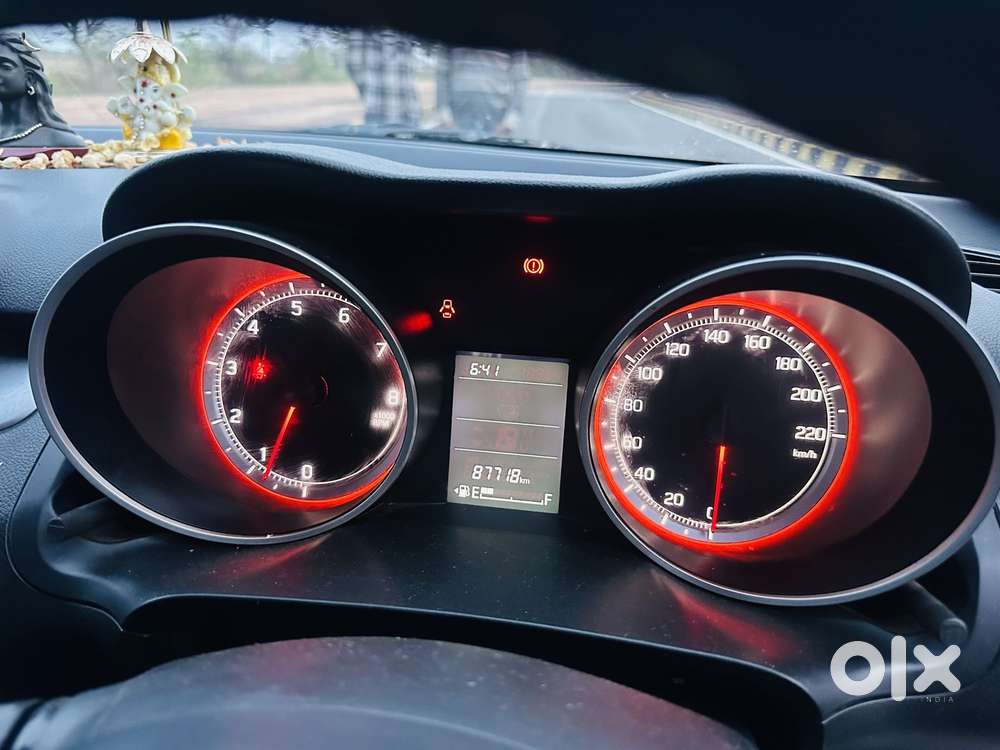 Maruti Suzuki Swift 1.2 Vxi (o), 2024, Petrol