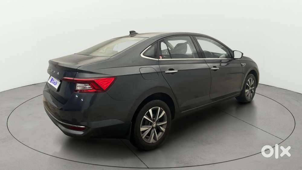 Skoda Slavia Style 1.0l Tsi Mt, 2022, Petrol