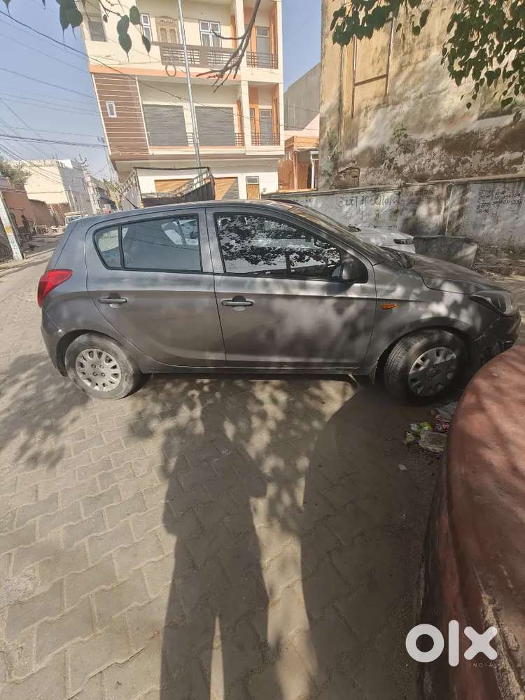 Hyundai New I20 2013 Diesel 130000 Km Driven