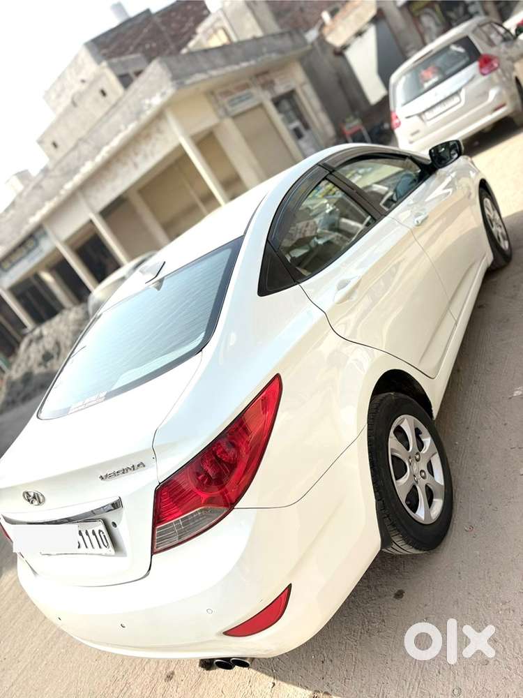 Hyundai Fluidic Verna 2013 Diesel Manual