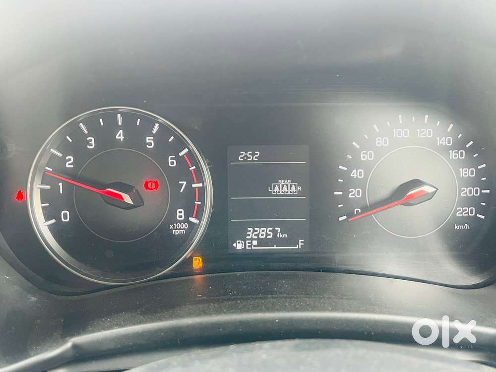 Maruti Suzuki New-gen Swift 2025 Petrol 32000 Km Driven