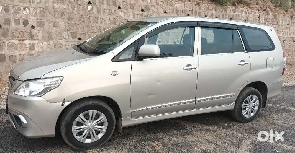 Toyota Innova 2015 Diesel 221000 Km Driven