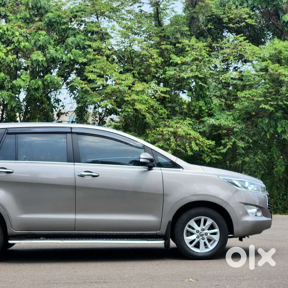 Toyota Innova Crysta 2.4 Gx Mt, 2016, Diesel
