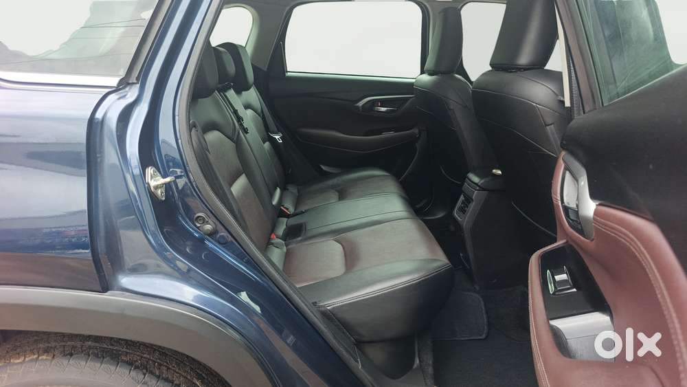 Maruti Suzuki Grand Vitara 1.5 Alpha Smart Hybrid At, 2022, Petrol