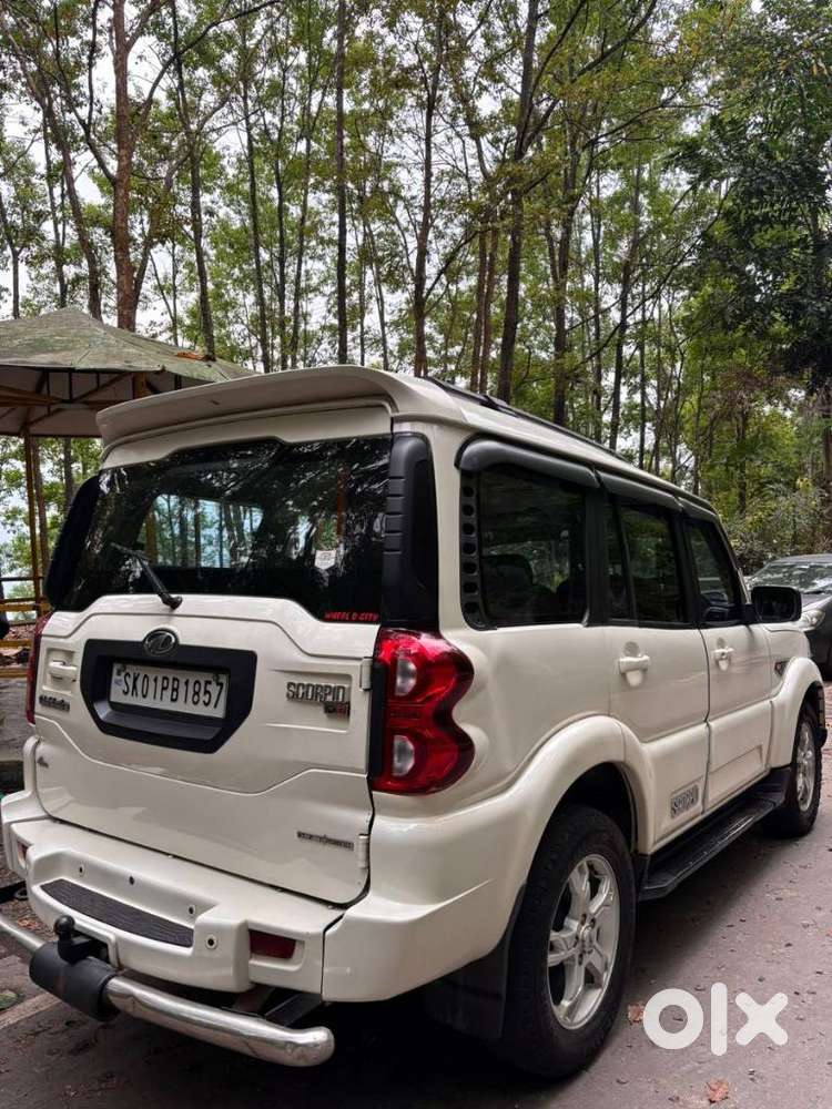 Mahindra Scorpio S10, 2016, Diesel