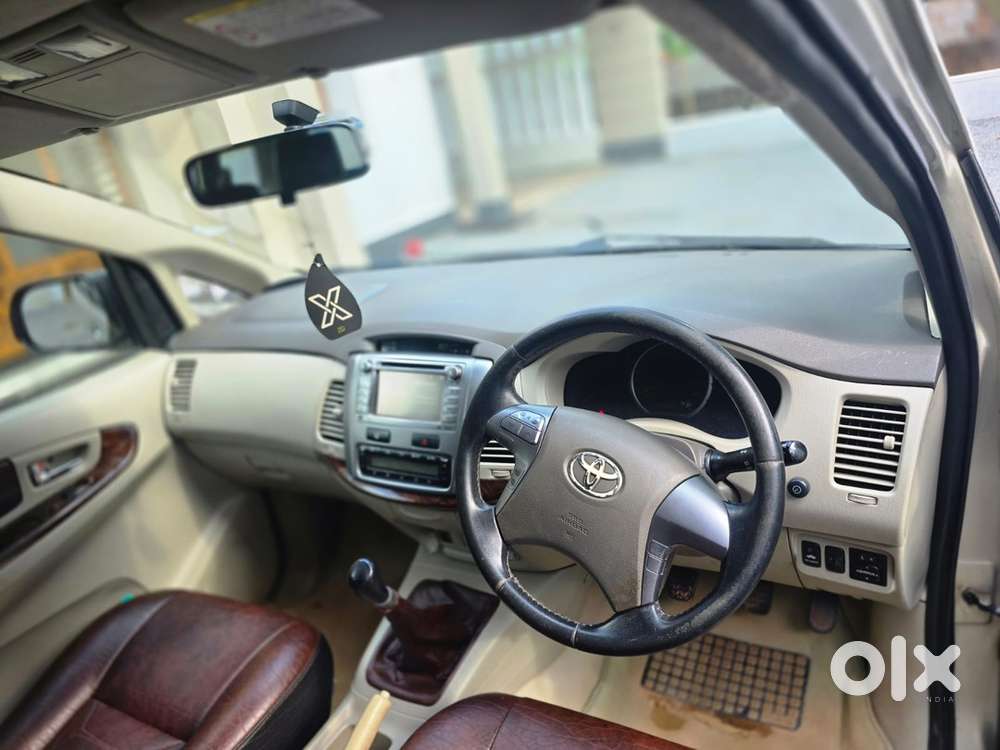 Toyota Innova 2014 Diesel Well Maintained