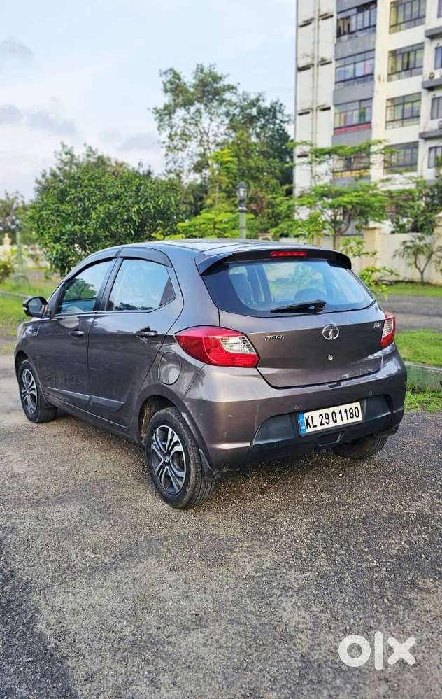 Tata Tiago 1.2 Revotron Xza, 2018, Petrol