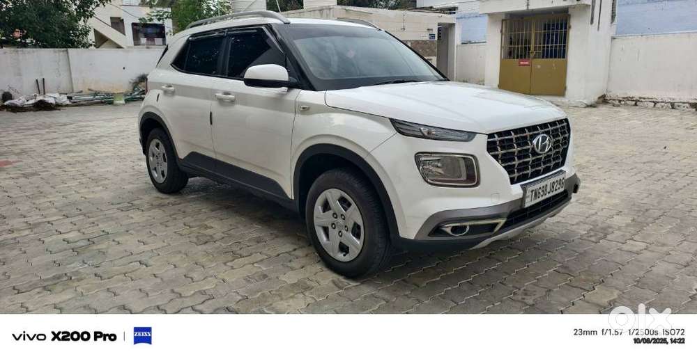Hyundai Venue 1.2 S Plus, 2019, Petrol