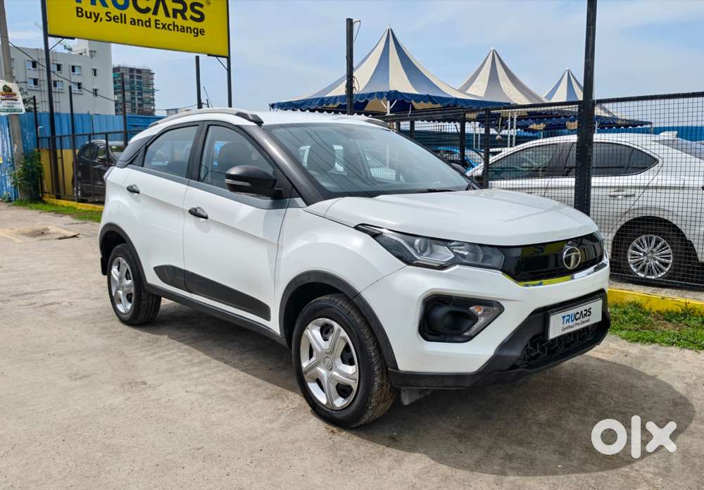 Tata Nexon 1.5 Revotorq Xm (s), 2021, Petrol