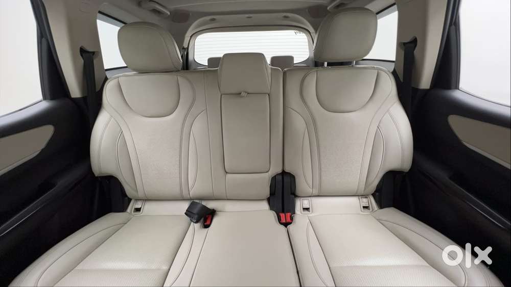 Mahindra Xuv700 2.0 Ax 7 Petrol At Luxury Pack Str, 2022, Petrol