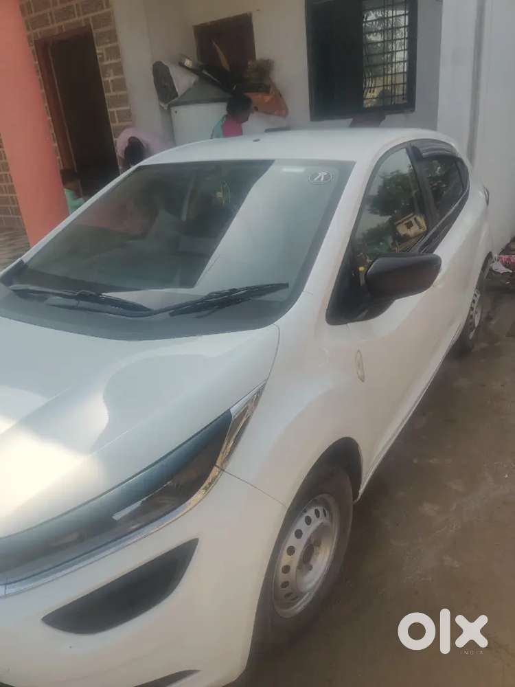 Tata Altroz Xe 2023