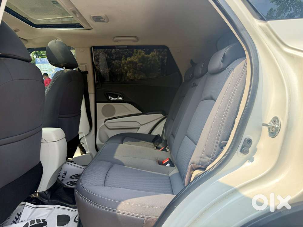 Mahindra Xuv300 W8 Option, 2024, Petrol