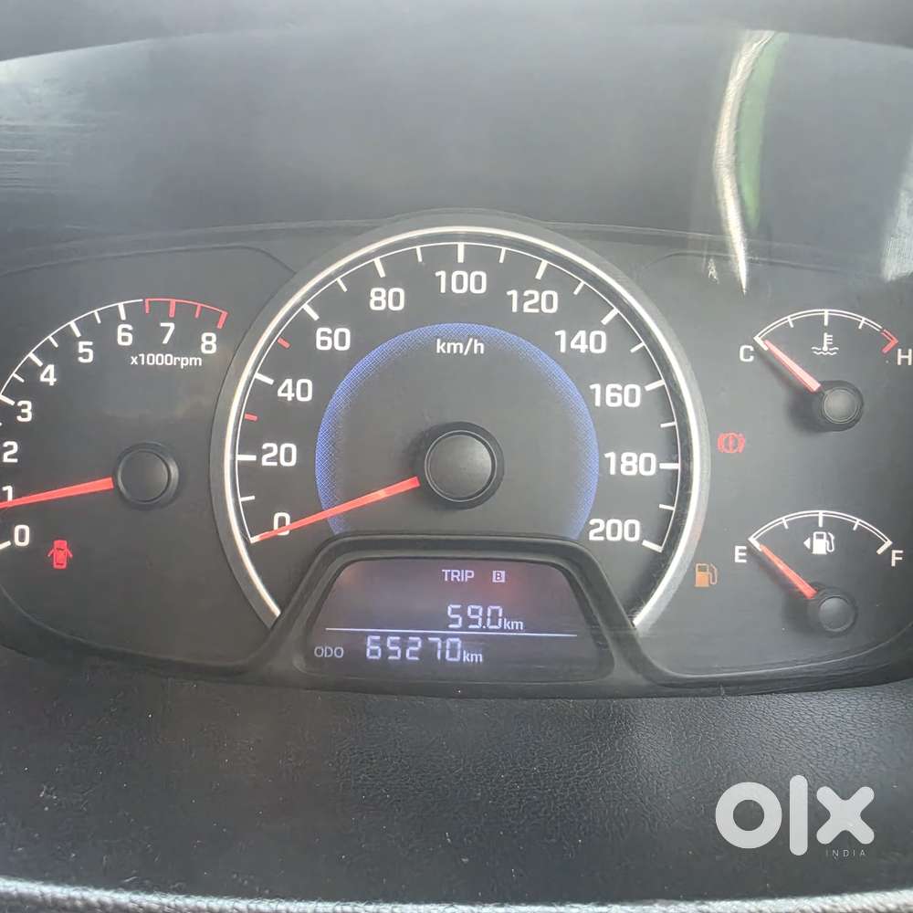 Hyundai Grand I10 Sportz, 2016, Petrol