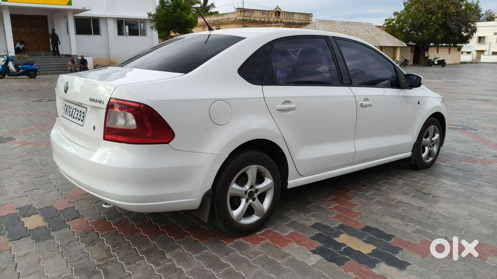 Skoda Rapid 1.5 Tdi Ambition Plus, 2015, Diesel