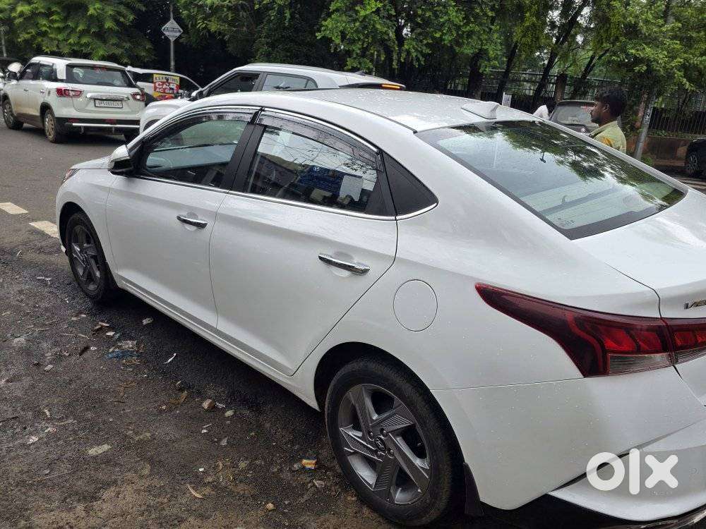 Hyundai Verna Sx 1.5 Petrol Ivt, 2022, Petrol